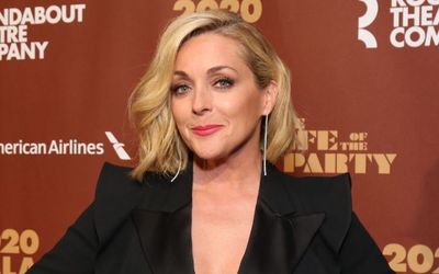 Jane Krakowski Weight Loss: Here's Everything You Need to Know